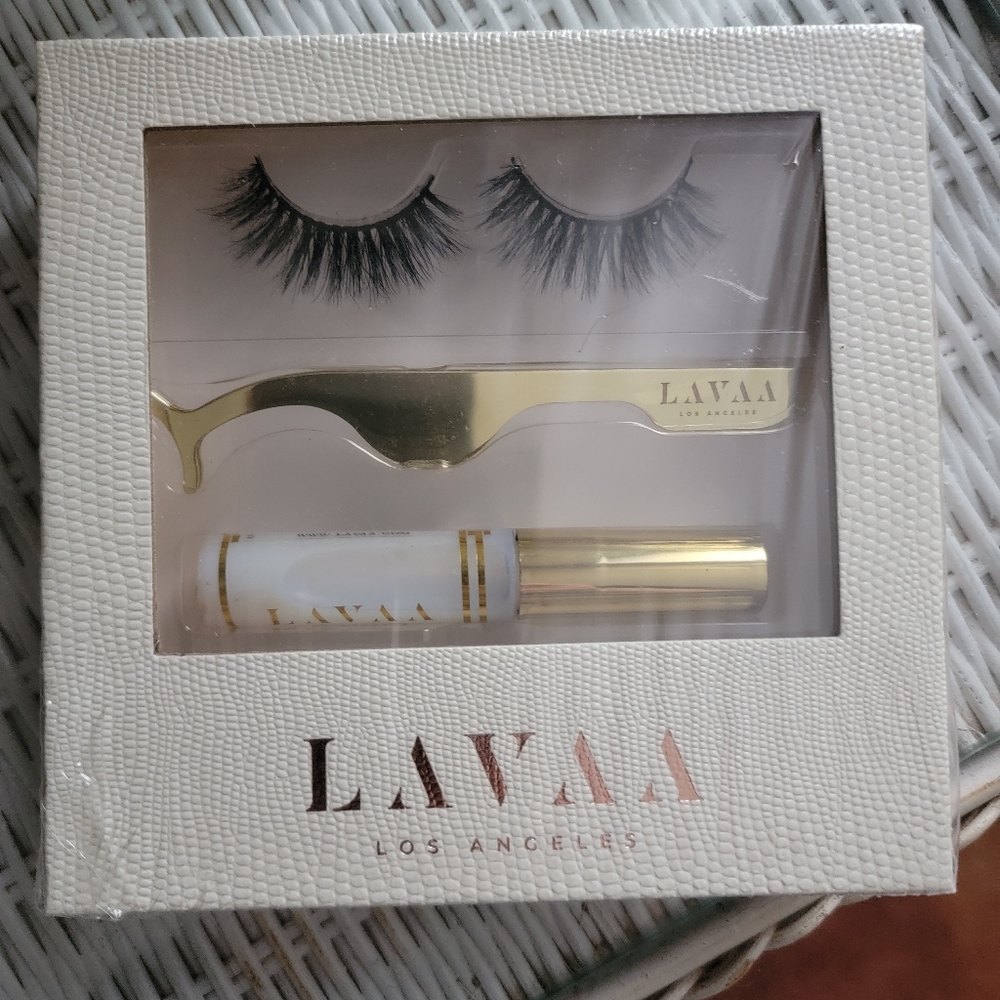 Lavaa Flirty Lash Set